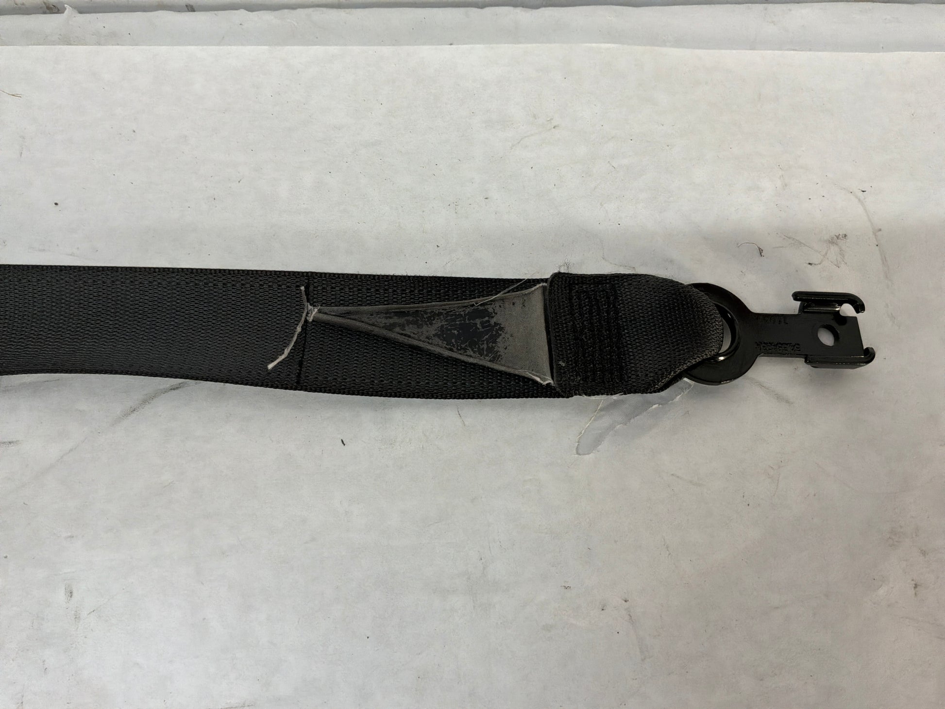 Lh front seatbelt - Day's Parts Yard