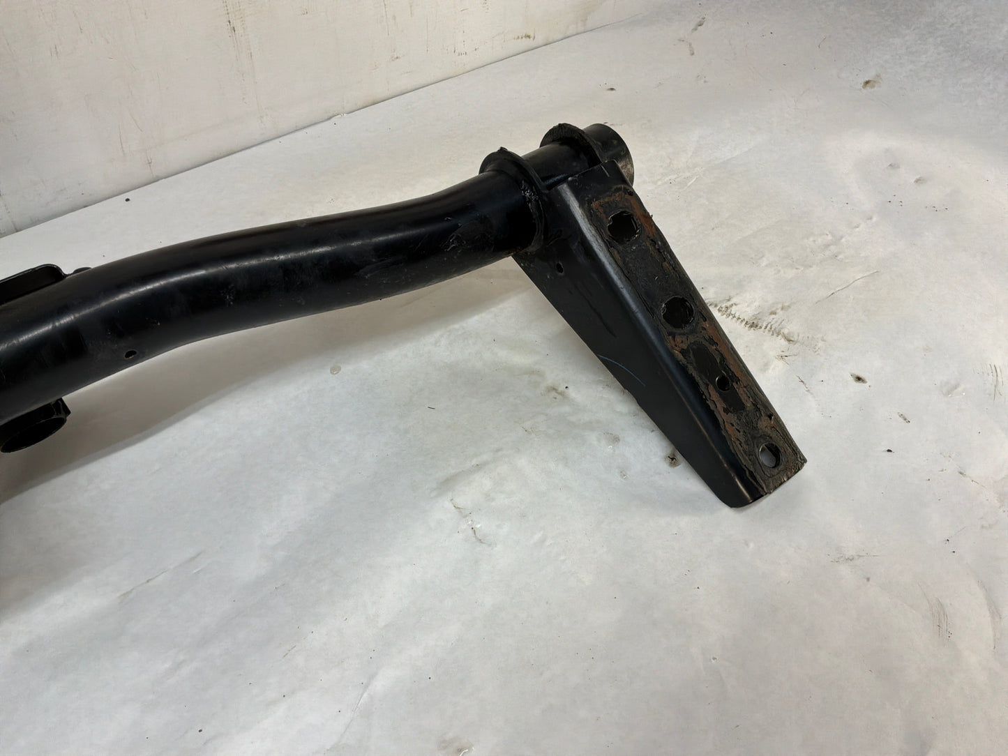 2002 Cadillac Escalade EXT Rear Tow Trailer Hitch Receiver OEM