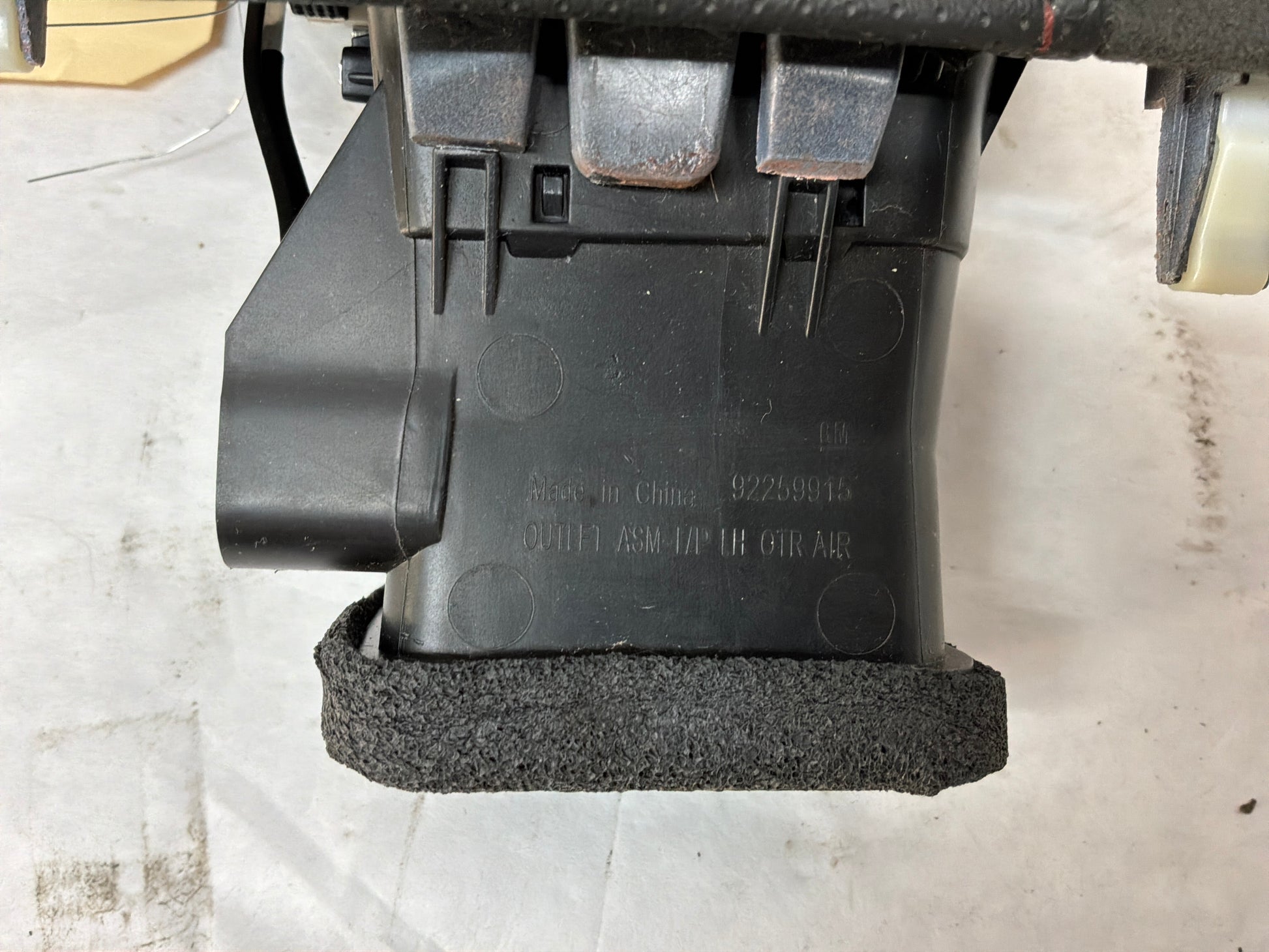 2015 Chevy SS Sedan LH Driver Dash Vent OEM - Day's Parts Yard
