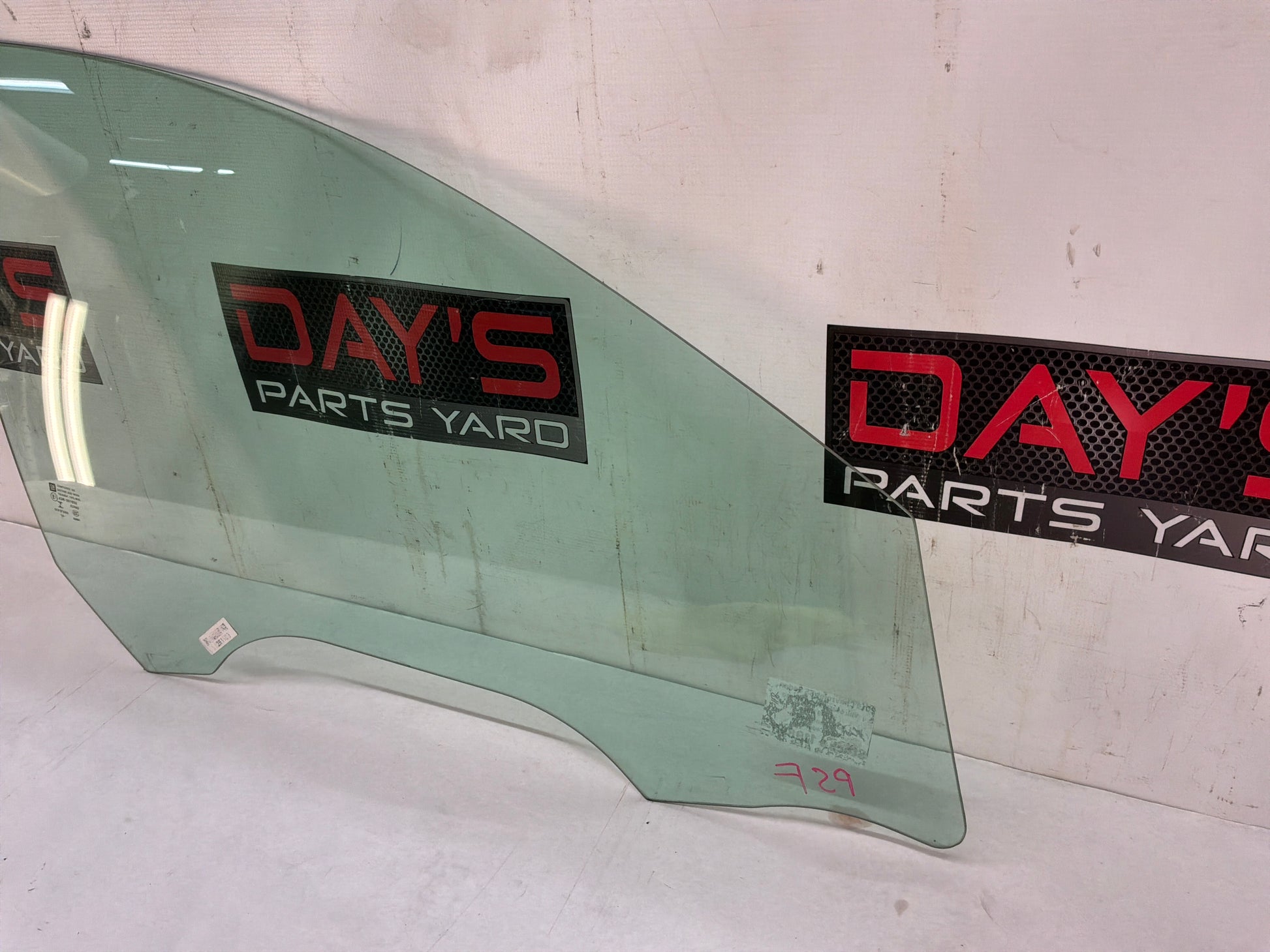 Glass - Day's Parts Yard