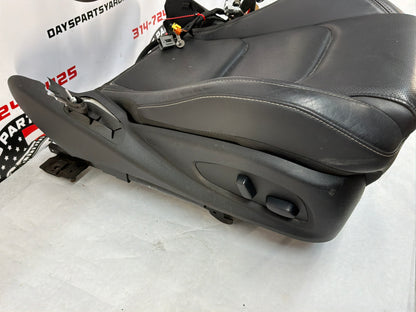 2019 Chevy Camaro SS RH Passenger Front Bottom Seat OEM