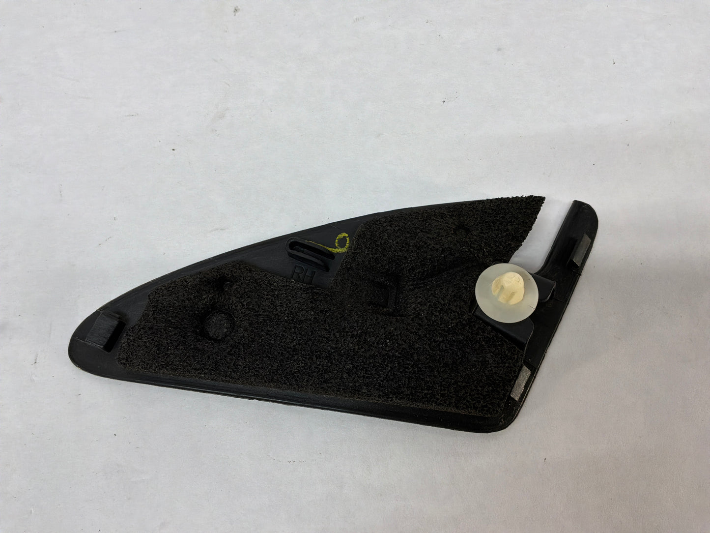 2008 Pontiac G8 Base RH Passenger  Interior Mirror Bolt Cover OEM