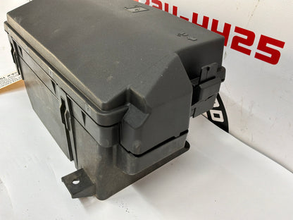 2015 Chevy Camaro SS 1LE Engine Bay Accessory Wiring Junction Fuse Relay Box Block OEM