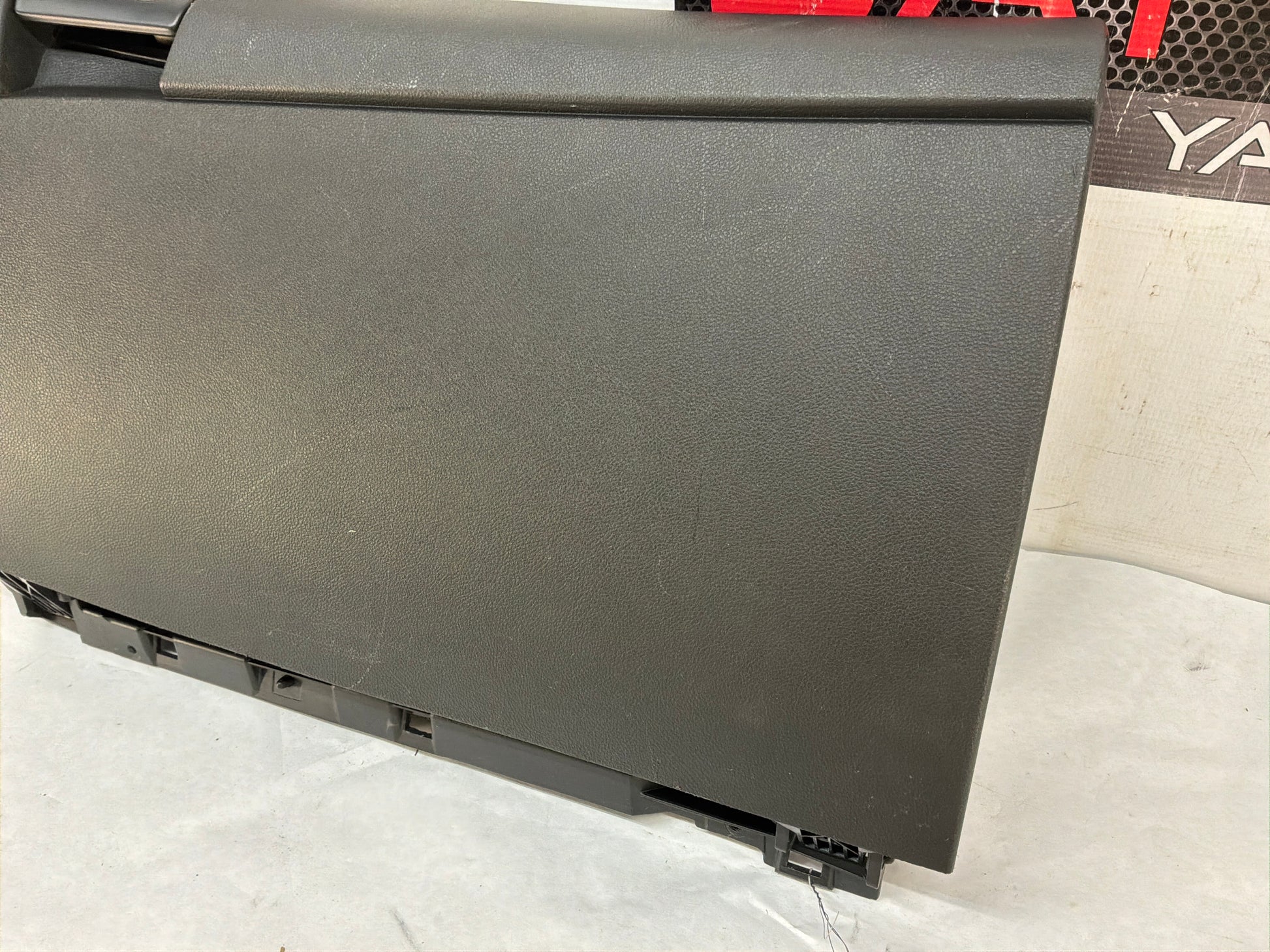 Glove box - Day's Parts Yard