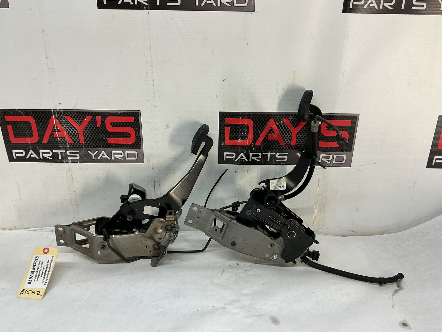 2015 Chevy Camaro SS 1LE Manual Transmission Pedal Set Brake Clutch Master Cylinder Assembly OEM