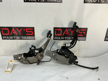 2015 Chevy Camaro SS 1LE Manual Transmission Pedal Set Brake Clutch Master Cylinder Assembly OEM