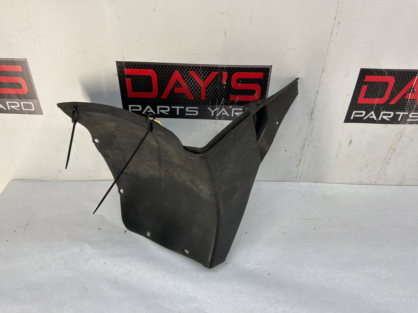 1999 Chevy C5 Corvette LH Driver Front Inner Fender Wheel Well House Liner OEM