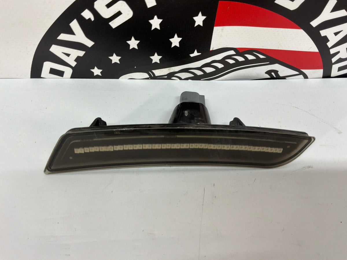2022 Chevy Camaro SS RH Passenger Marker Light Lamp OEM