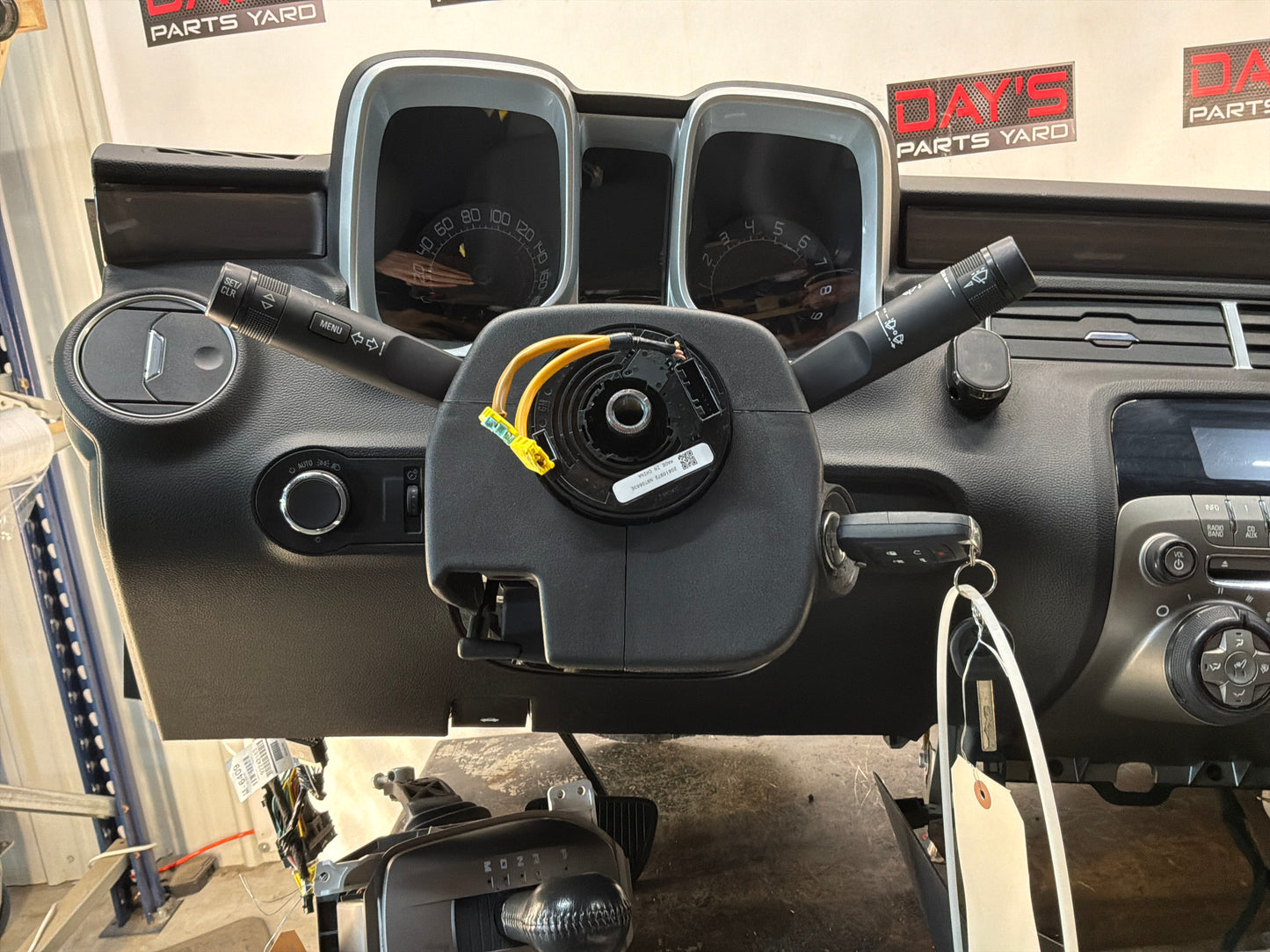 Dash w  enter console and Shifter - Day's Parts Yard