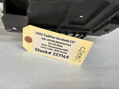 2002 Cadillac Escalade EXT Engine Wiring Harness Fuse Box Bracket OEM