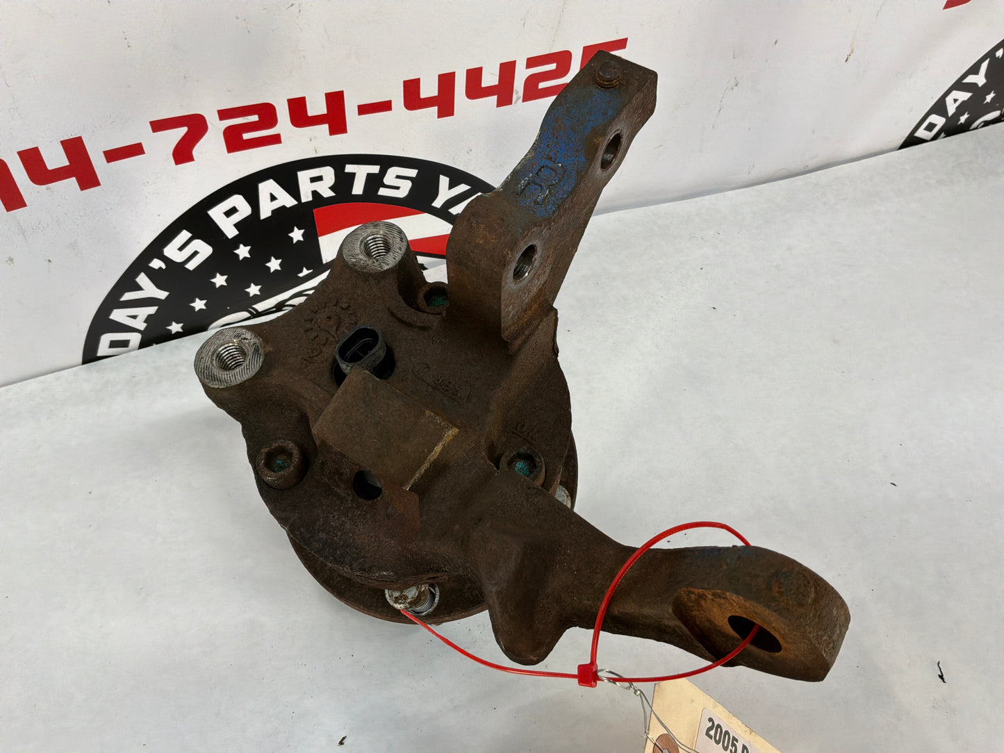 2005 Pontiac GTO RH Passenger Front Suspension Spindle Hub Knuckle Assembly OEM