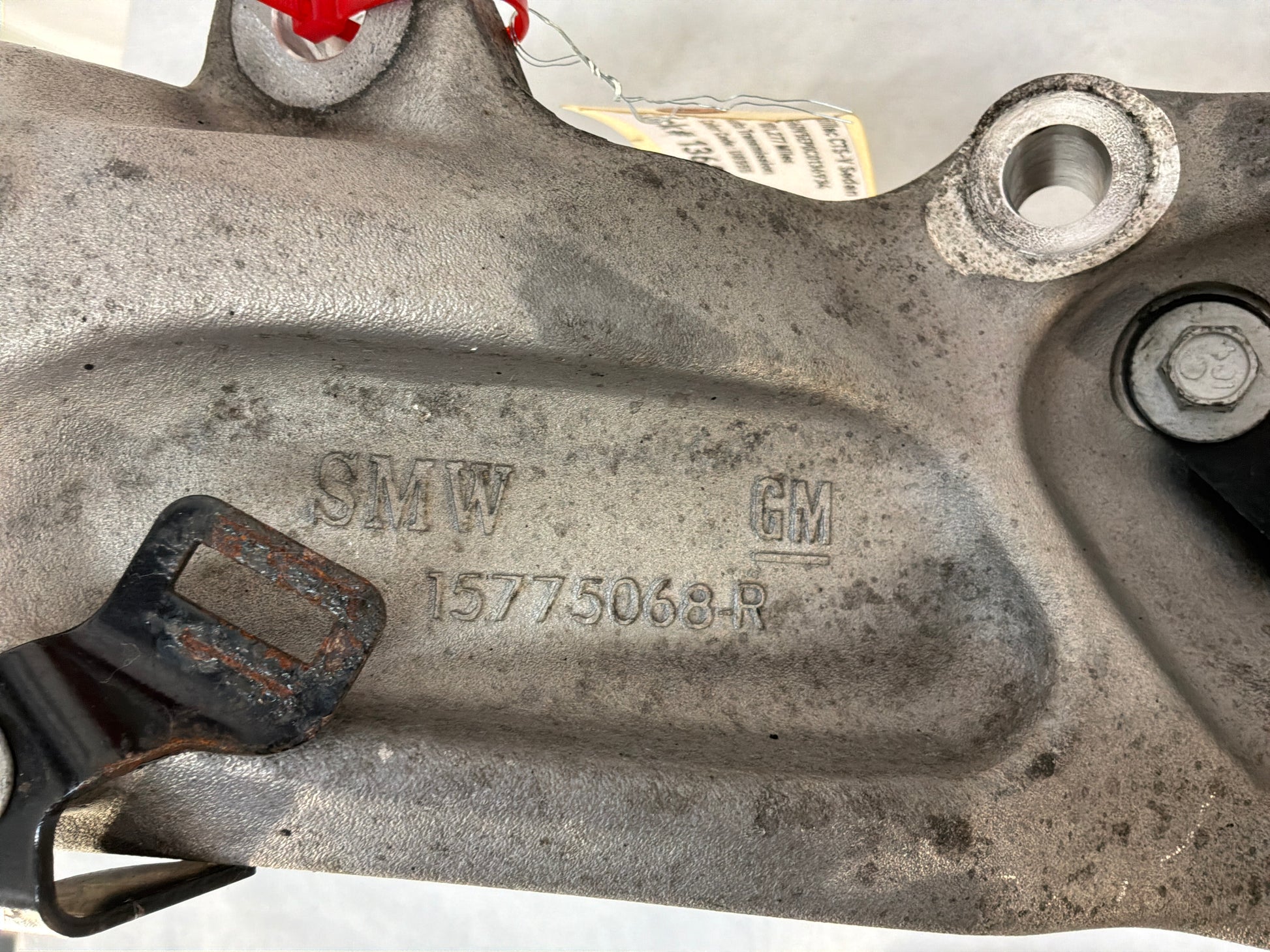 2012 Cadillac CTS-V Sedan RH Passenger Front Spindle Knuckle Hub Assembly OEM - Day's Parts Yard