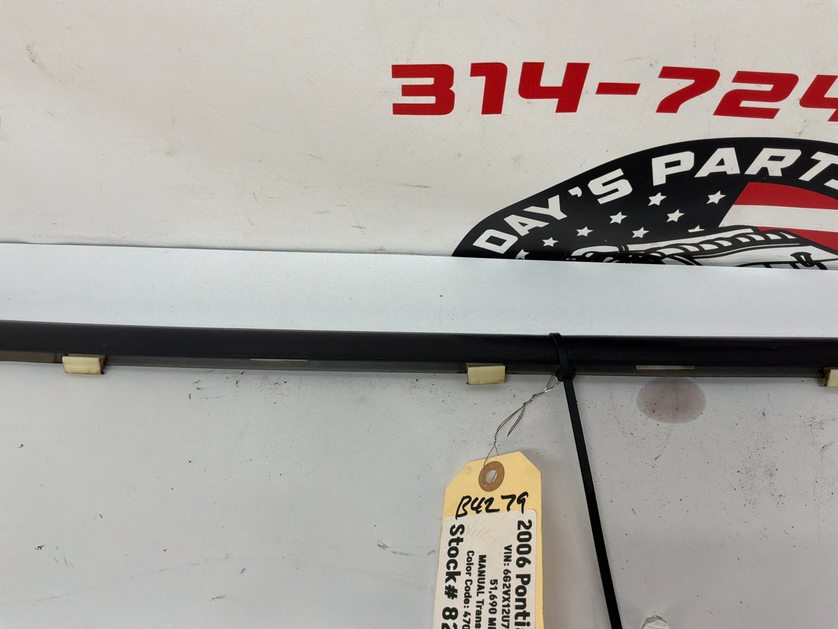2006 Pontiac GTO LH Driver Door Window Belt Molding Weather Strip Trim OEM