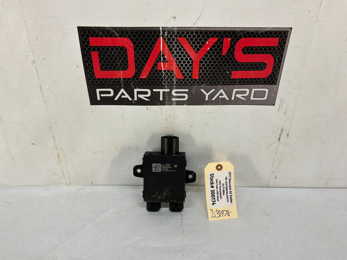 2017 Chevy SS Sedan Radiator Cooling Fan Motor Module OEM