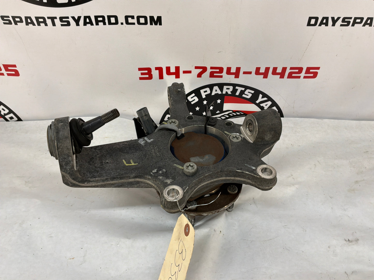 2007 C6 Corvette Convertible LH Driver Front Suspension Spindle Knuckle Hub OEM