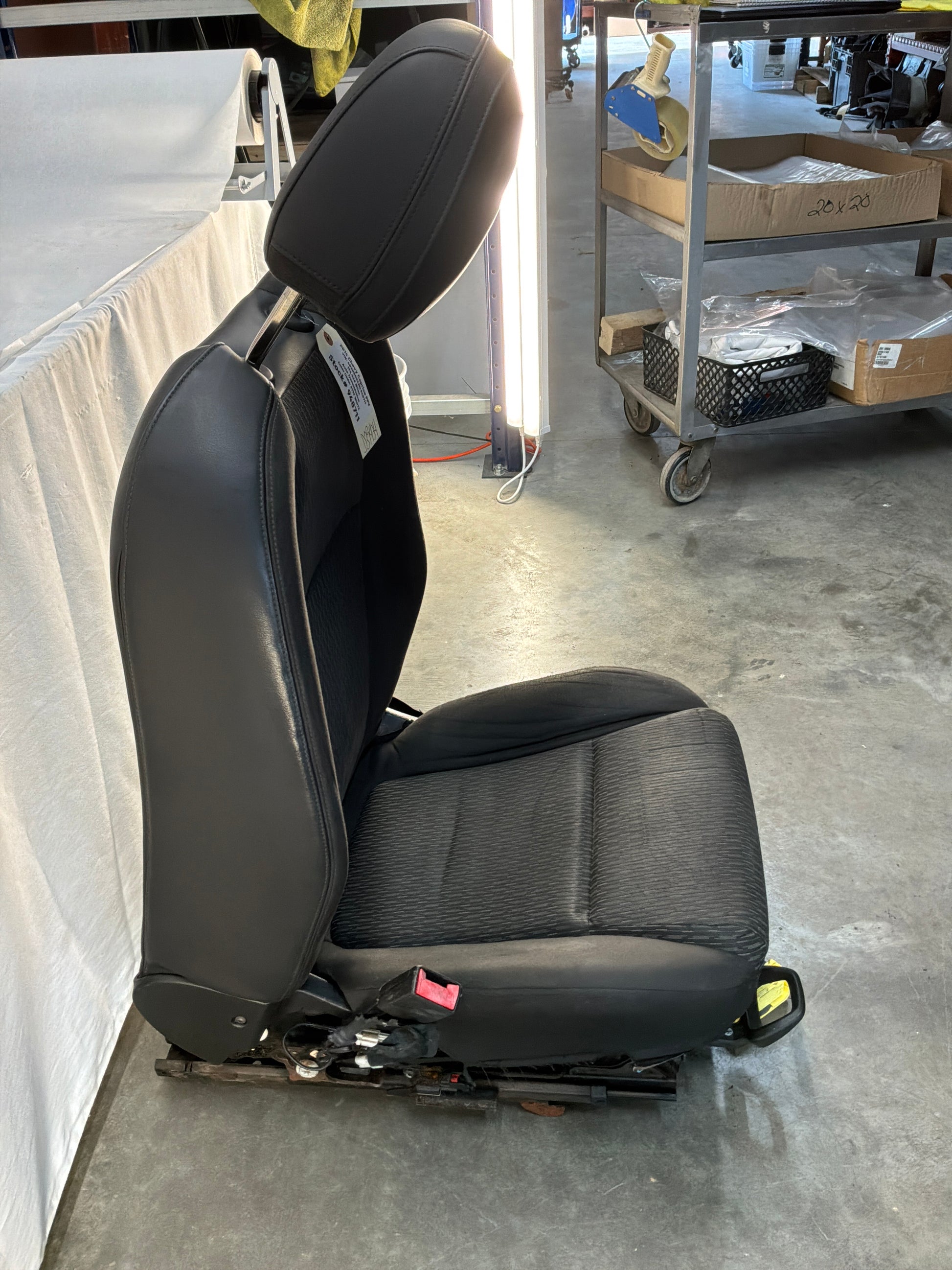 Lh front seat - Day's Parts Yard