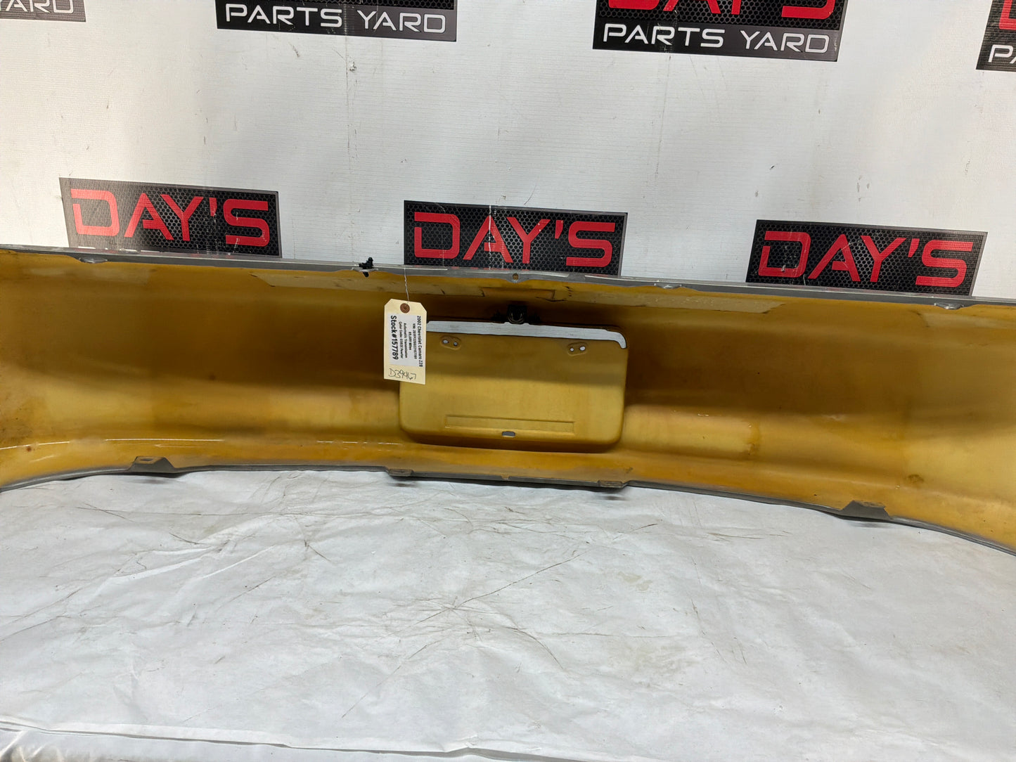 Rear bumper - Day's Parts Yard