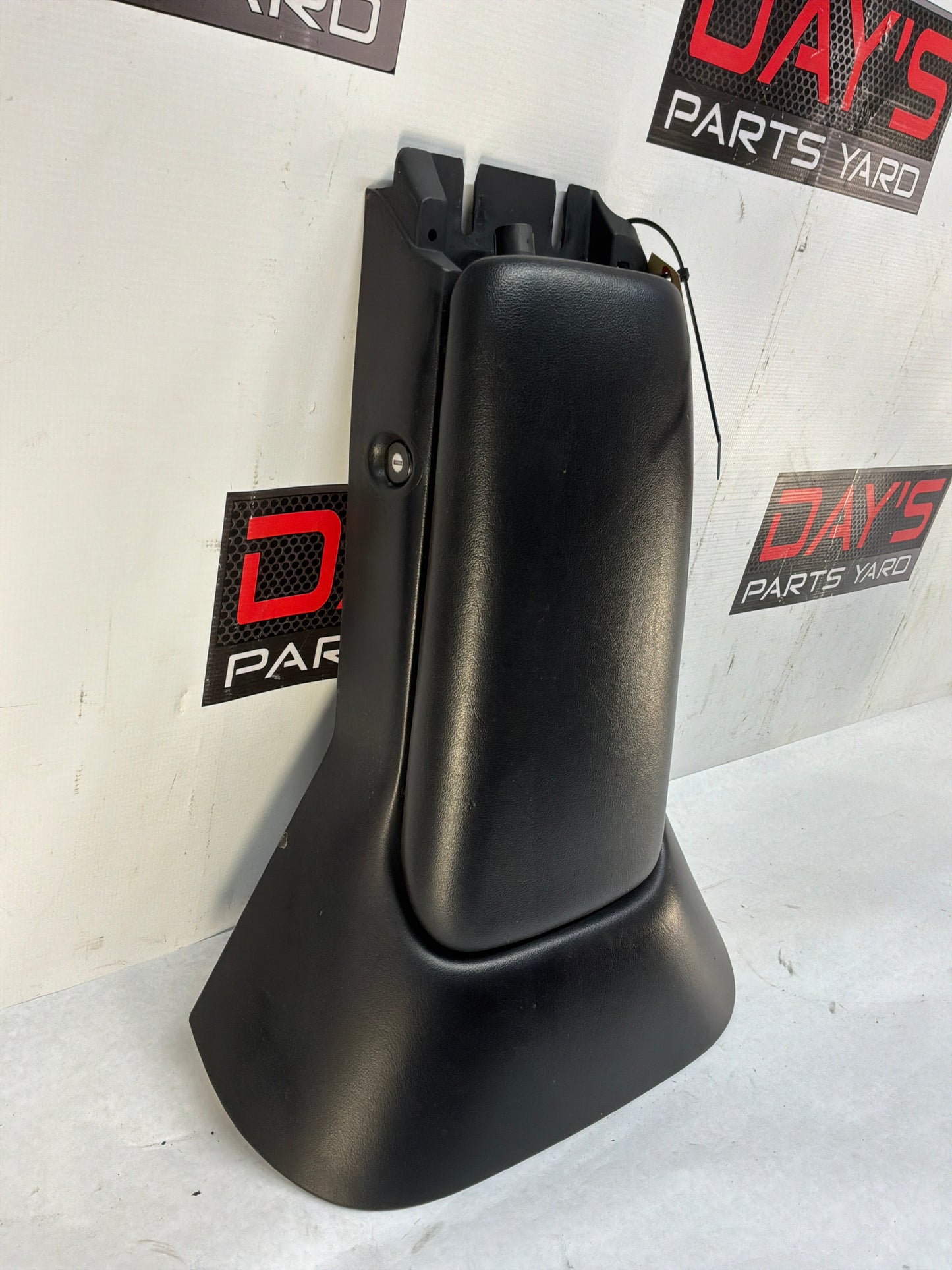 1999 Chevy C5 Corvette Center Console Armrest Assembly OEM