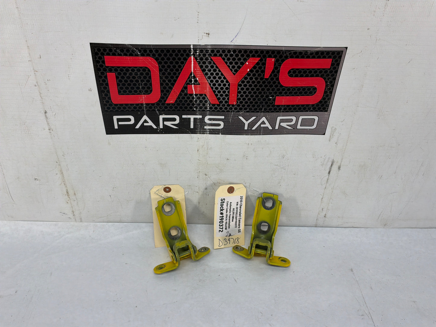 Lh door hinges - Day's Parts Yard