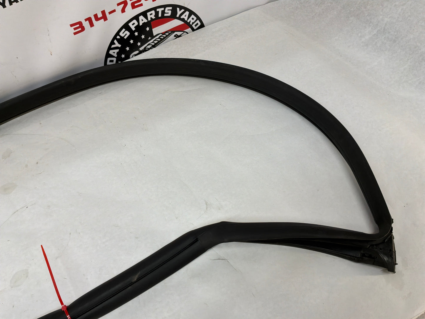2014 Chevy Camaro SS RH Passenger Door Body Weather Strip Seal OEM