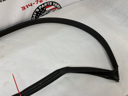 2014 Chevy Camaro SS RH Passenger Door Body Weather Strip Seal OEM