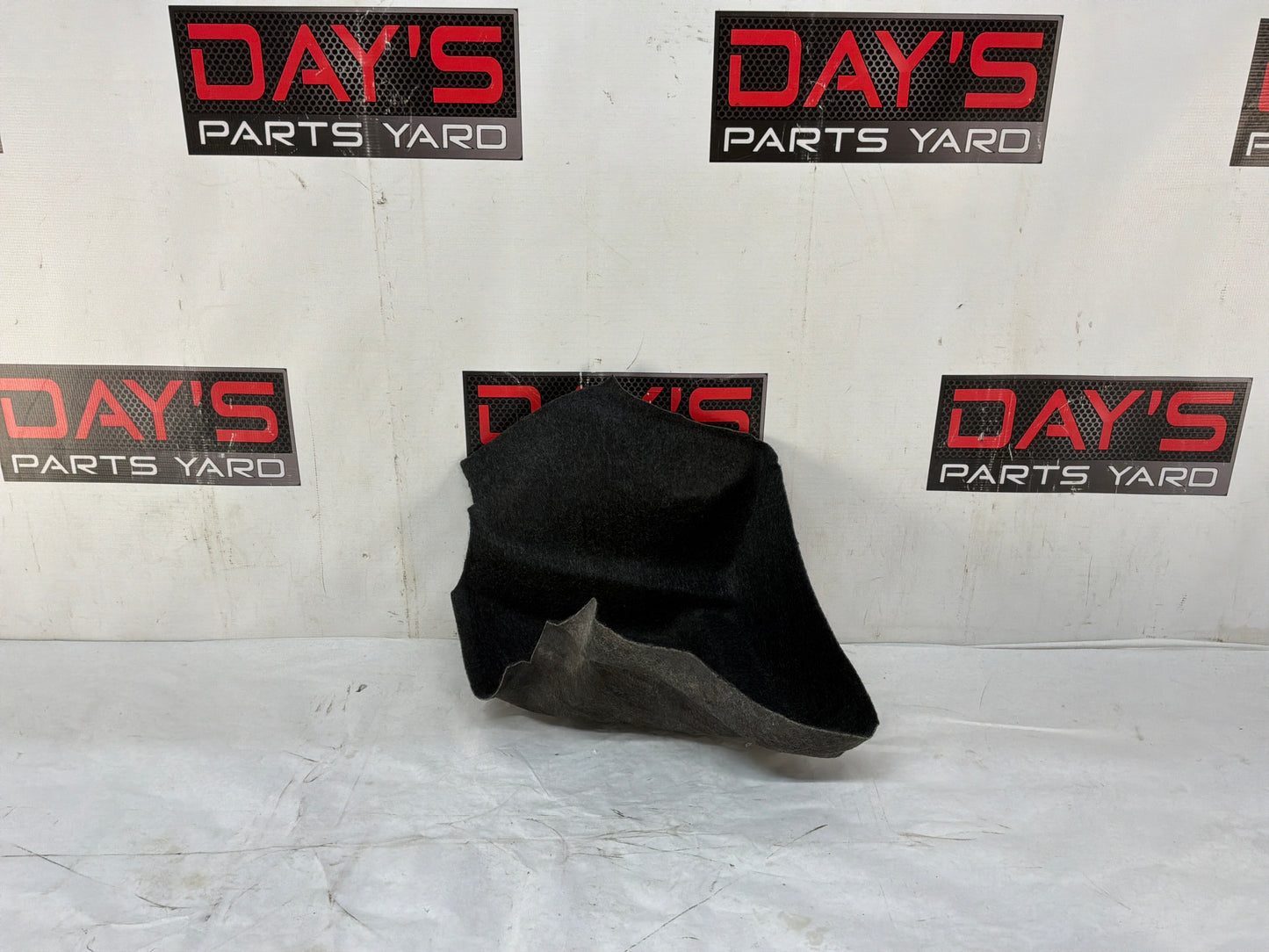 Trunk carpet - Day's Parts Yard
