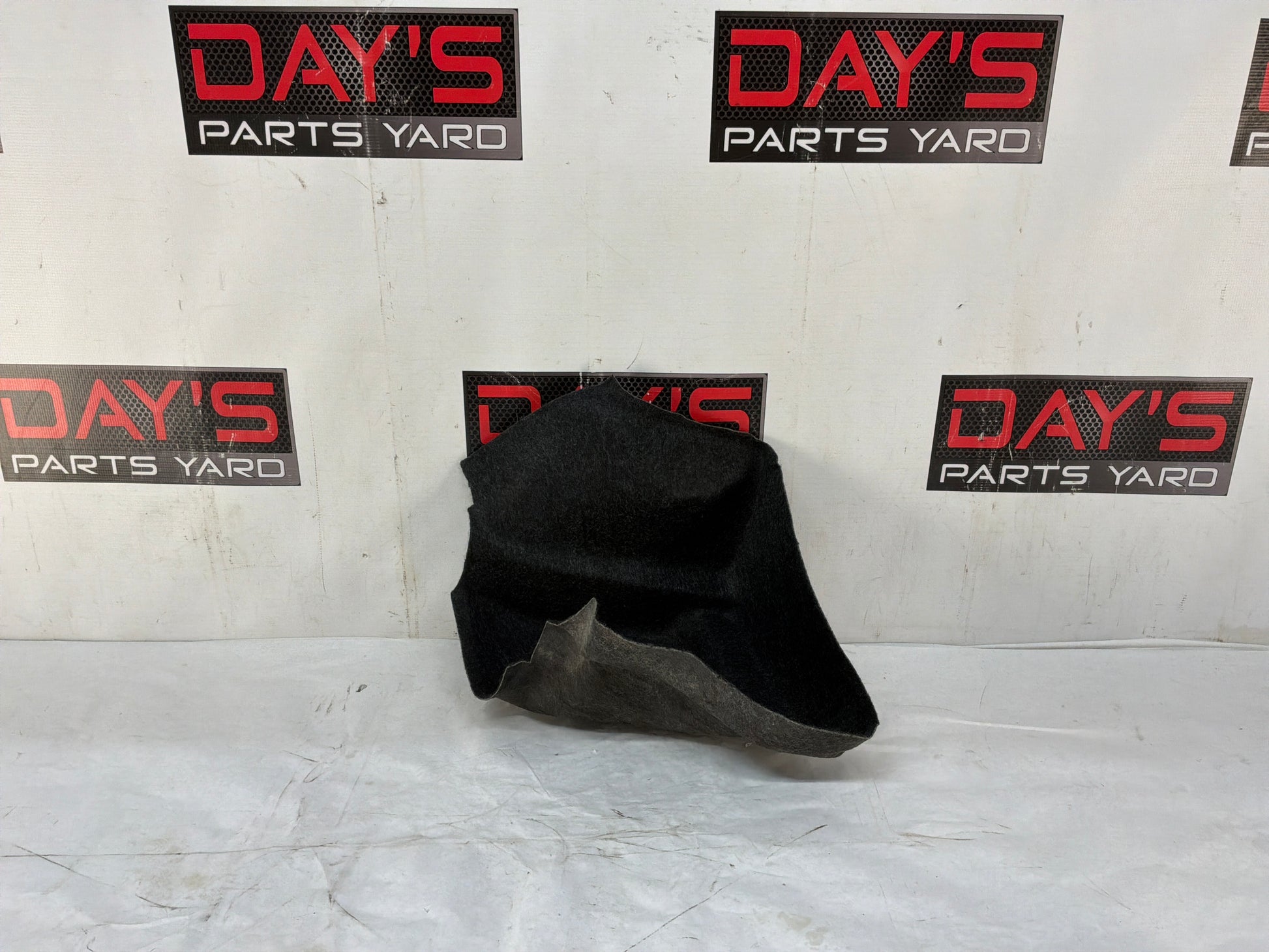 Trunk carpet - Day's Parts Yard