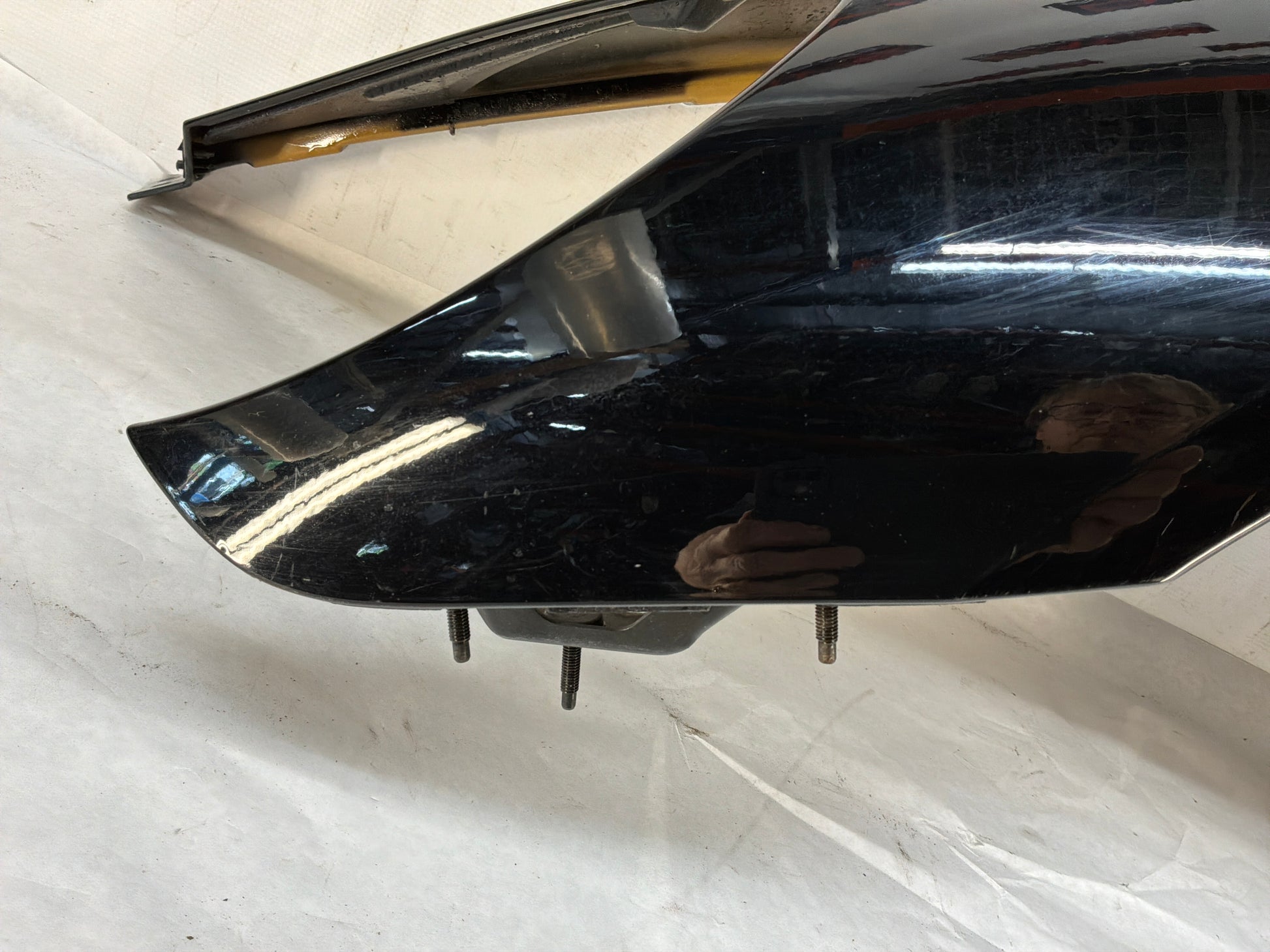 Lh front fender - Day's Parts Yard