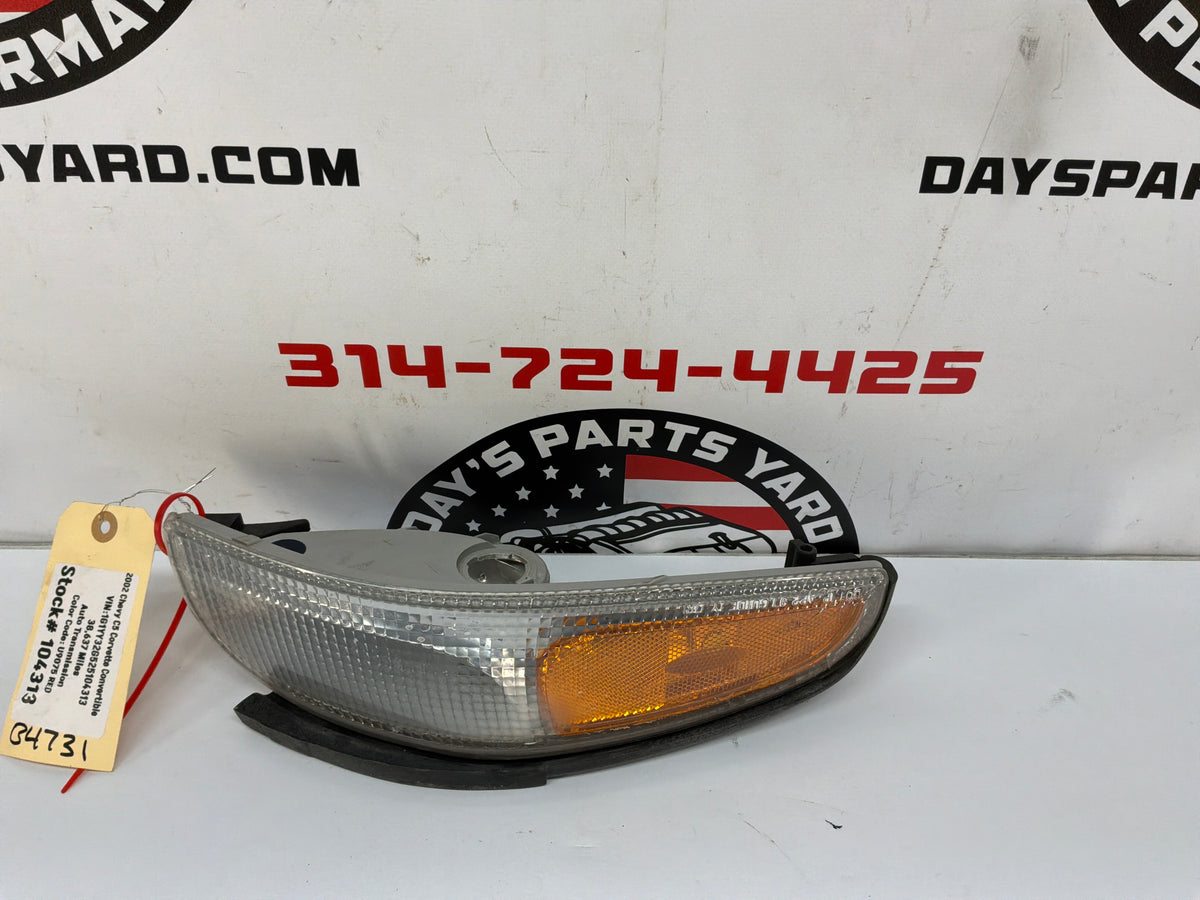 2002 Chevy Corvette Convertible Front RH Passenger Turn Signal Housing Assembly