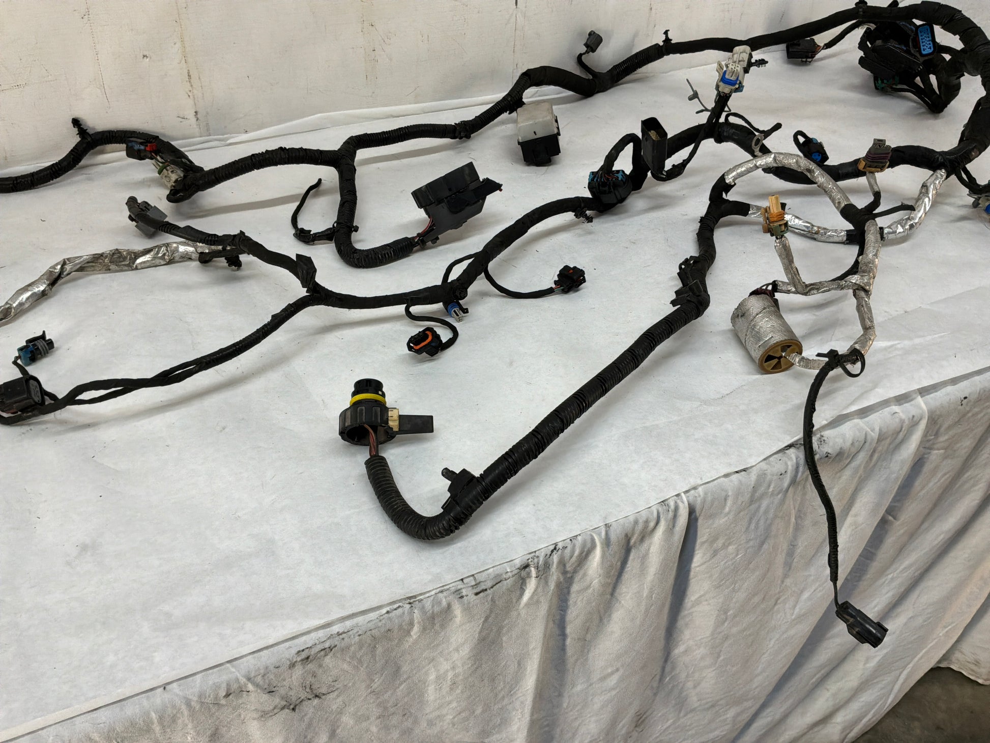 Engine transmission harness - Day's Parts Yard