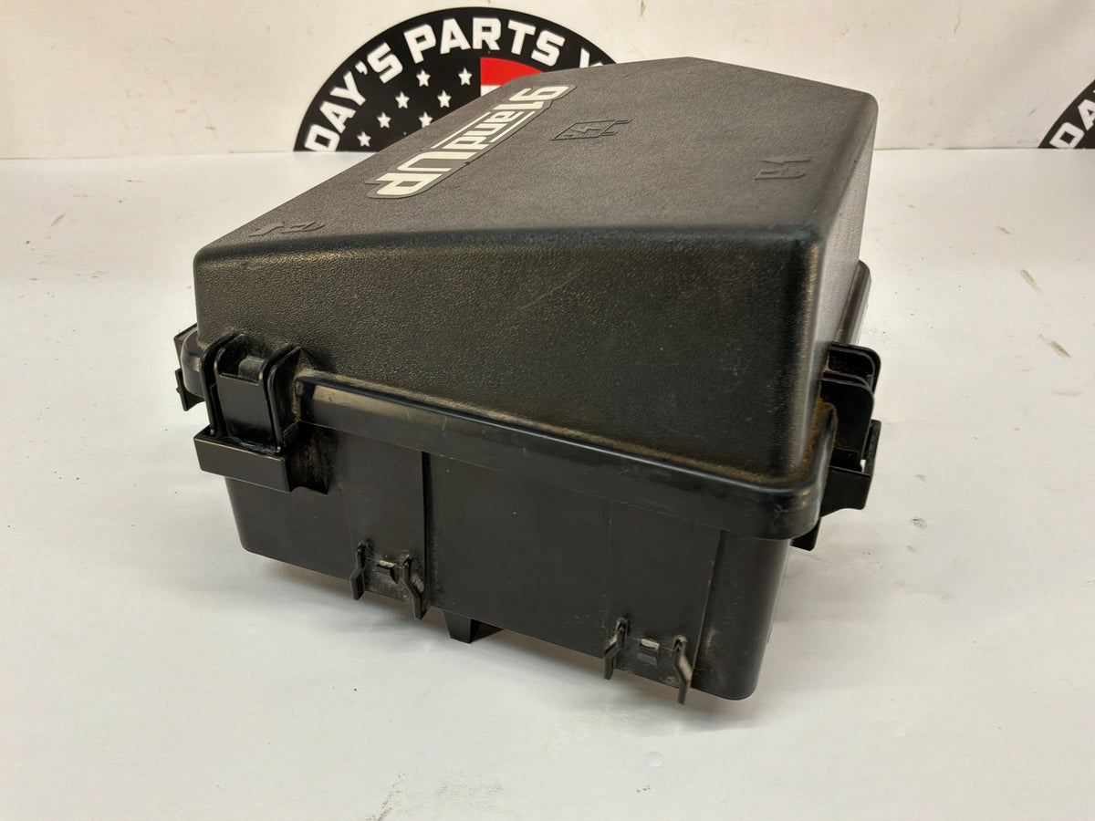 2008 Pontiac G8 Base Fuse Box w/ Lid Cover OEM