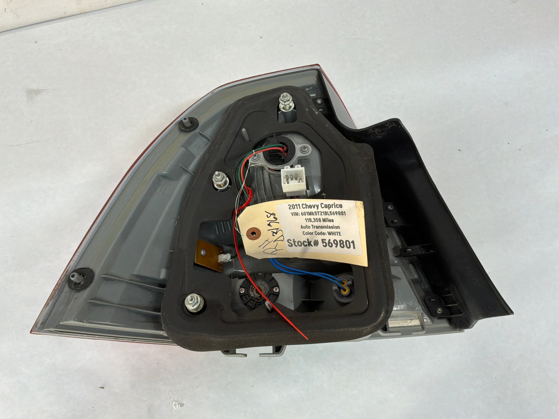 Rh taillight - Day's Parts Yard