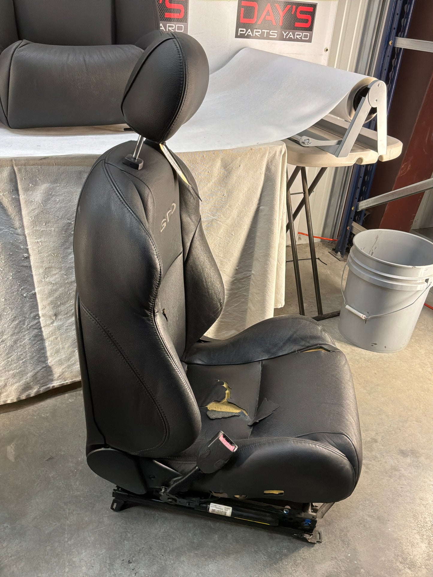 2006 Pontiac GTO Seats Fronts and Rears Black Leather OEM