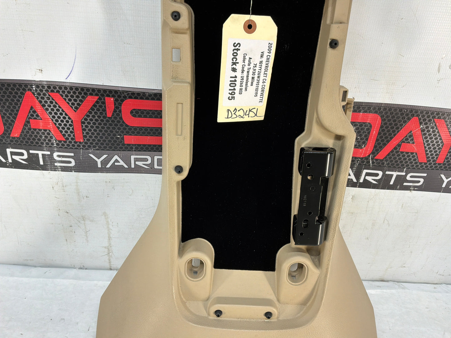 Center console - Day's Parts Yard