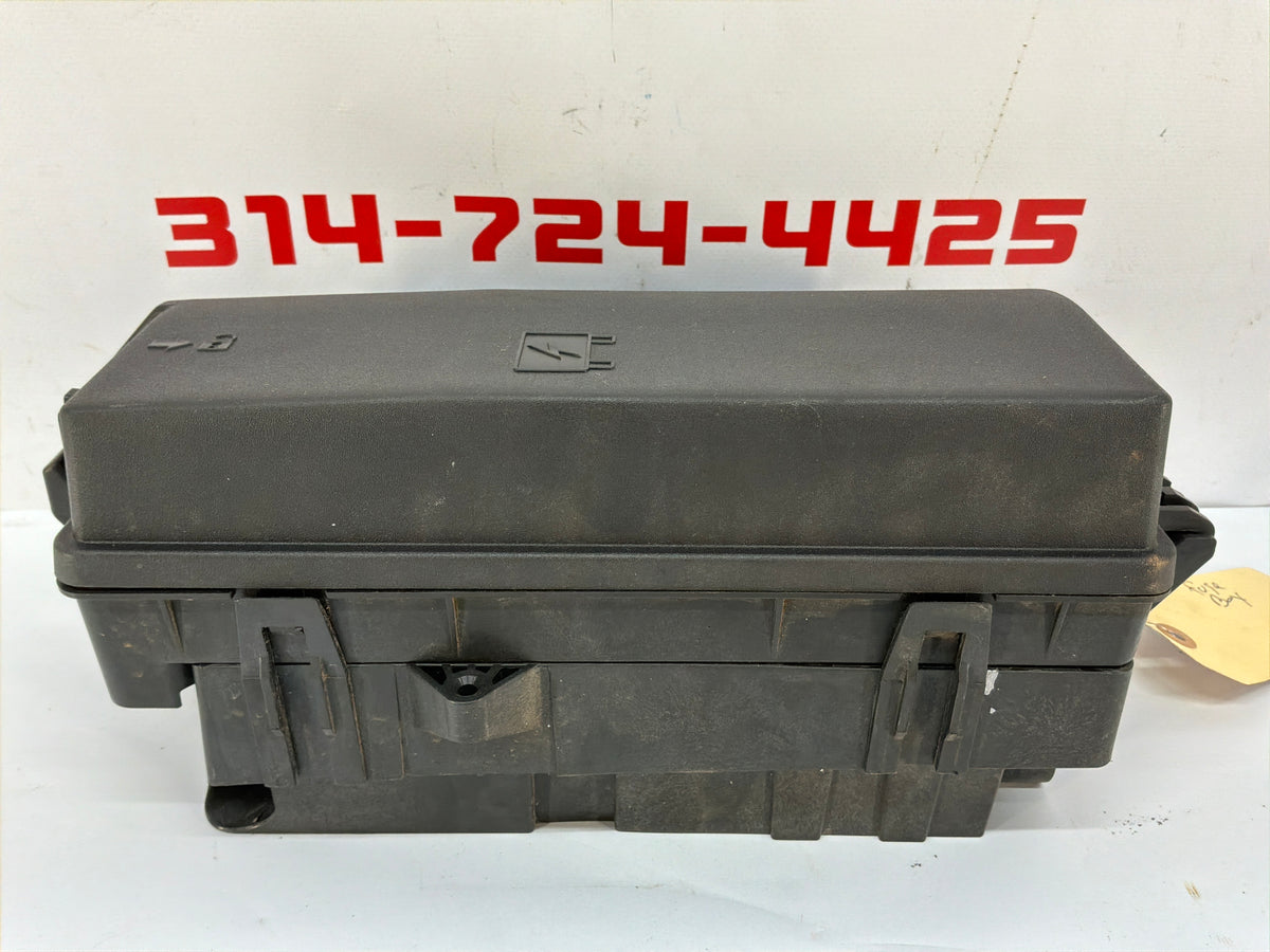 2015 Chevy Camaro SS 1LE Engine Bay Accessory Wiring Junction Fuse Relay Box Block OEM