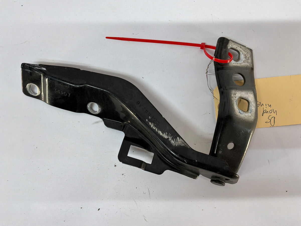 2009 Pontiac G8 GT RH & LH Hood Hinges OEM - Day's Parts Yard