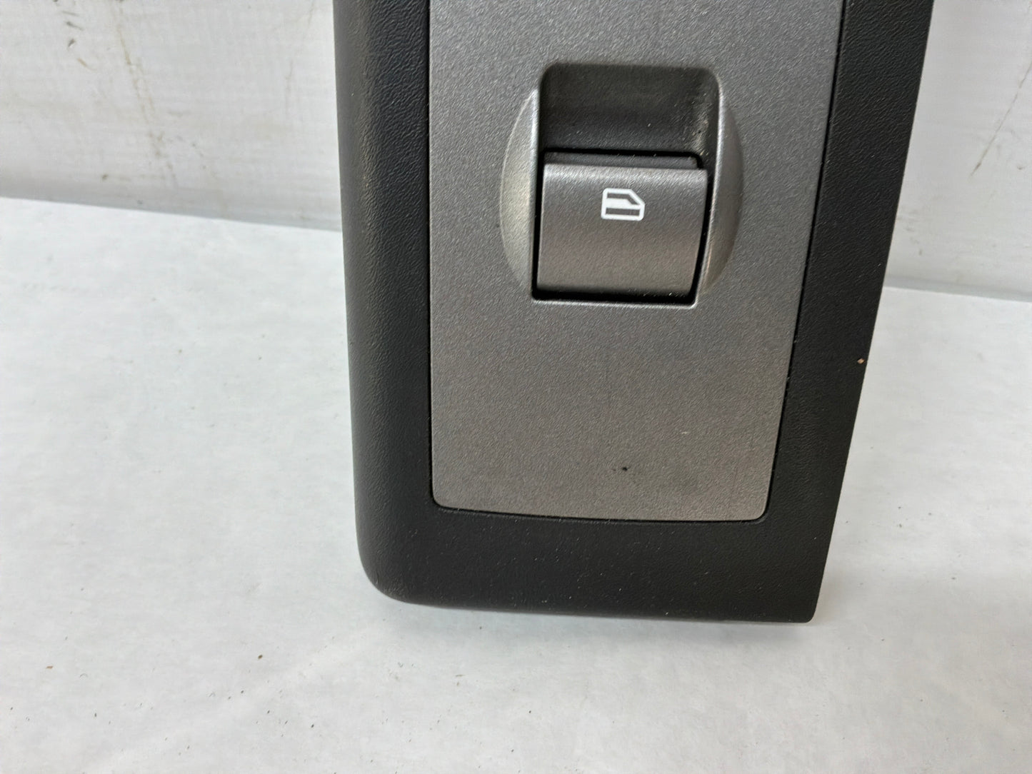 Rh door control - Day's Parts Yard