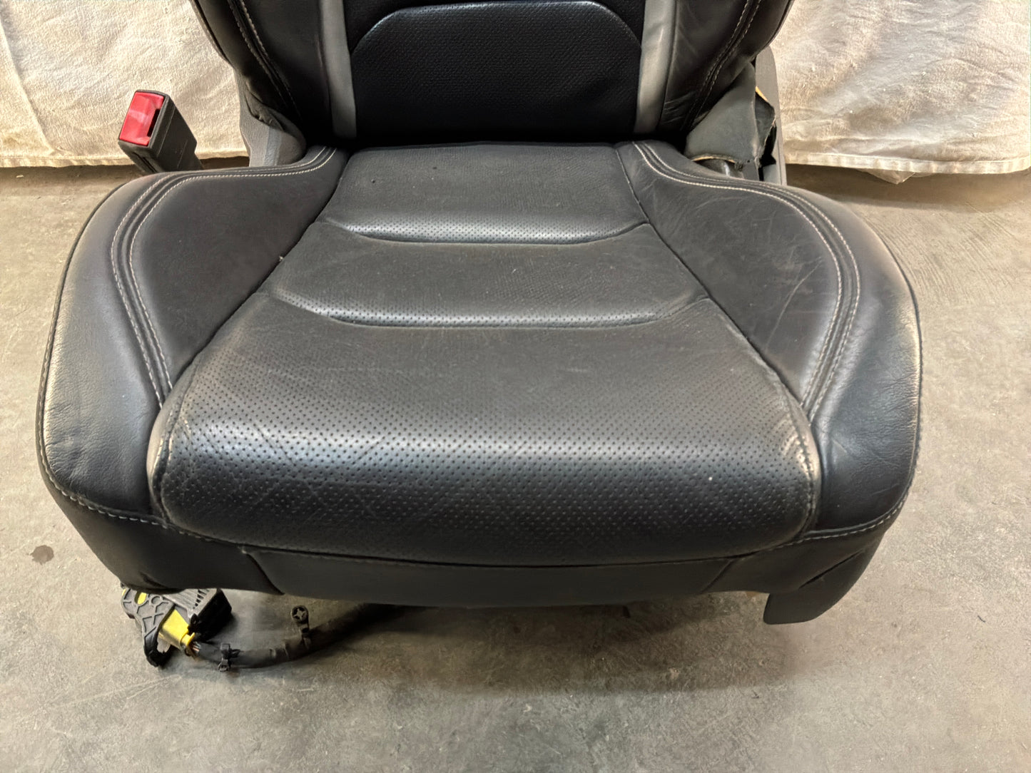 2019 Chevy Camaro SS LH Driver Front Leather Seat OEM