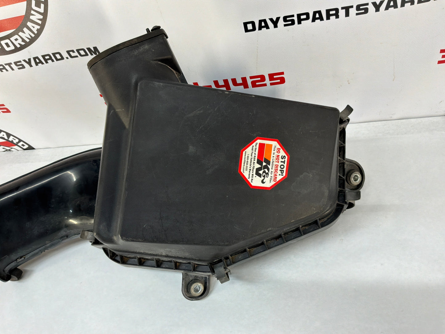 2008 Pontiac G8 Base Factory OEM Air Intake Box Cleaner Assembly