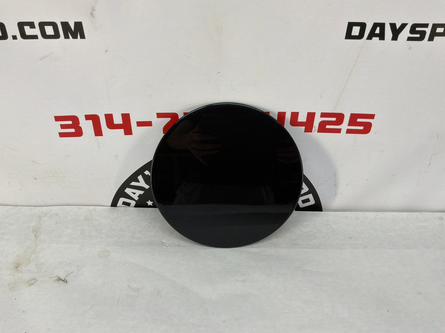 2014 Chevy Camaro SS Fuel Gas Tank Filler Door Cover Black OEM