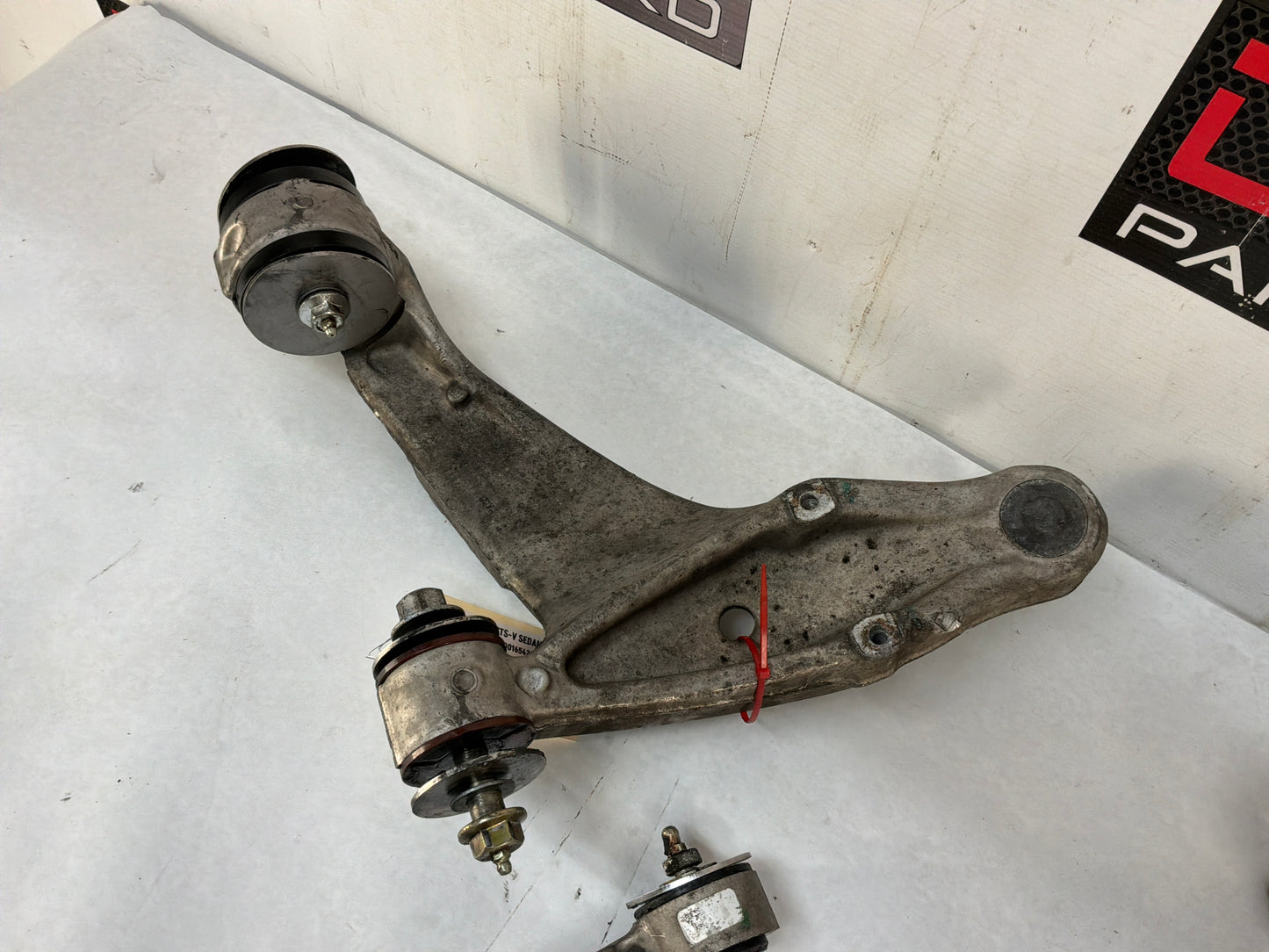 2013 Cadillac CTS-V Sedan RH & LH Front & Rear Upper Control Arm OEM - Day's Parts Yard