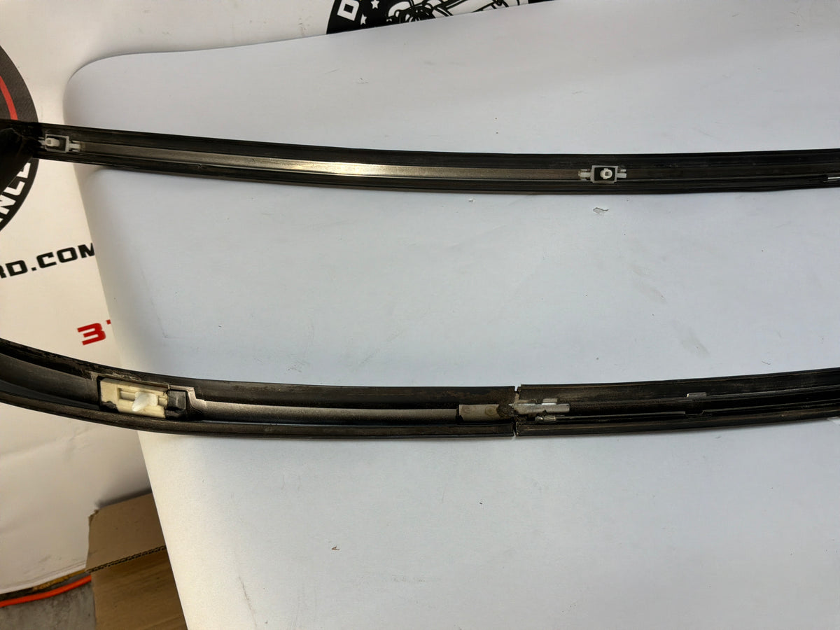 2017 Chevy SS Sedan RH & LH Driver Door Opening Roof Top Frame Reveal Trim Molding OEM