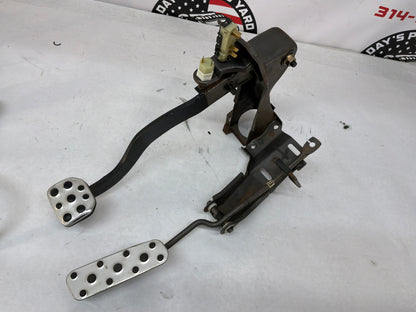 2004 Pontiac GTO Manual Transmission Pedal Assembly OEM