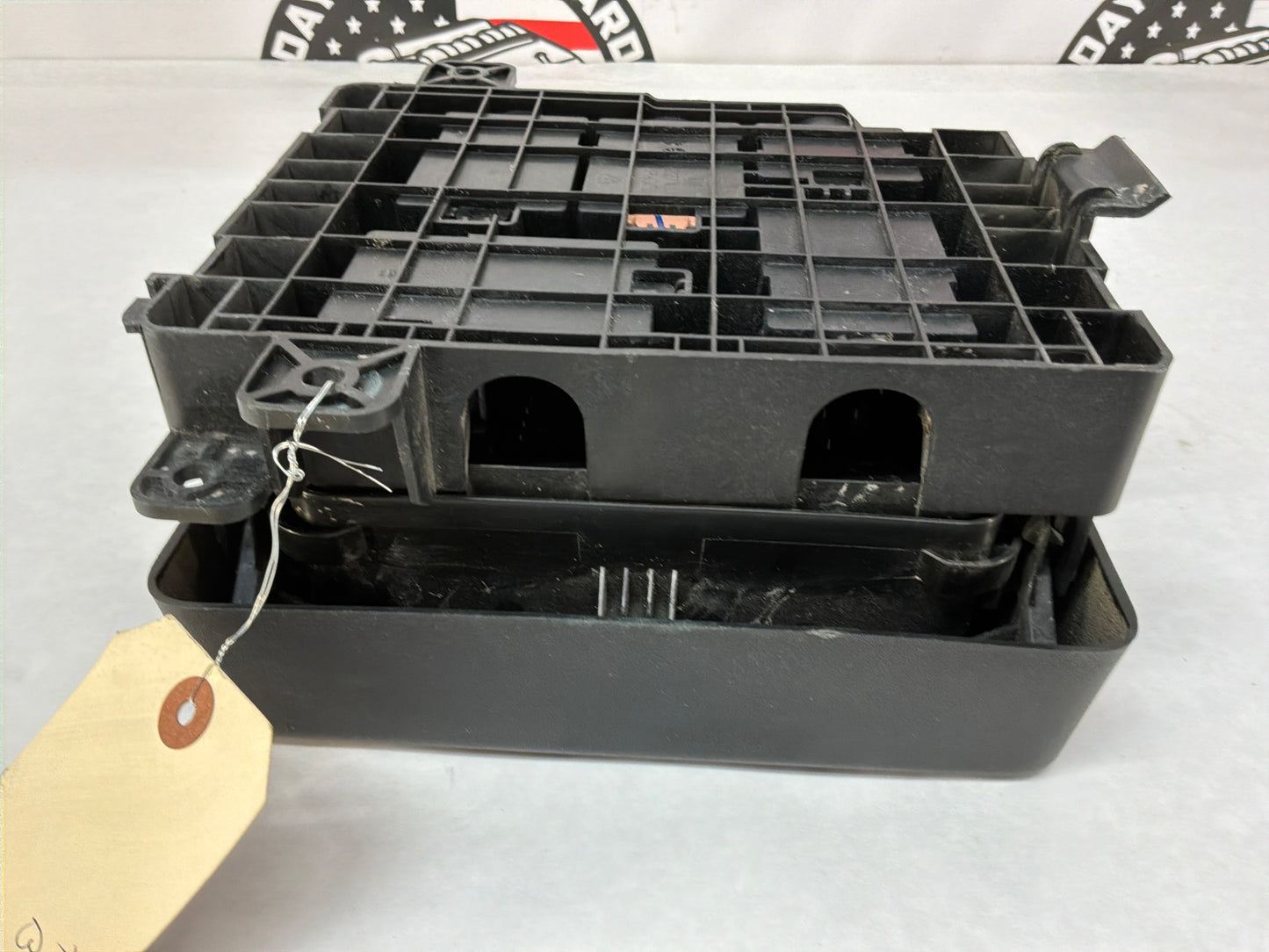 2017 Chevy SS Sedan Engine Bay Fuse Relay Wiring Wire Harness Junction Box Block OEM