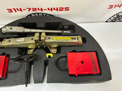 2006 Pontiac GTO Emergency Spare Tire Jack Tool Kit OEM