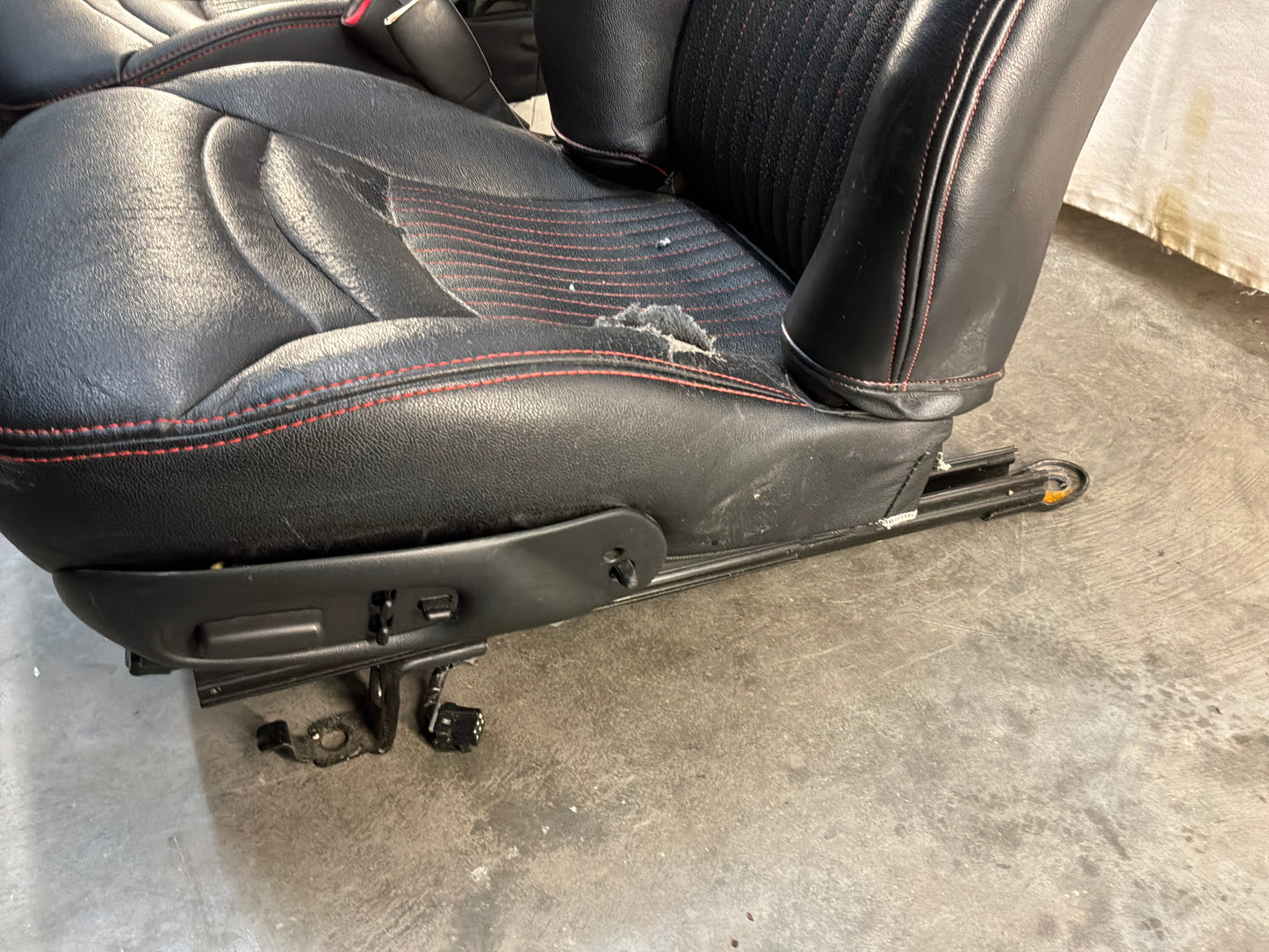 1999 Chevrolet C5 Corvette Seats Black Leather OEM
