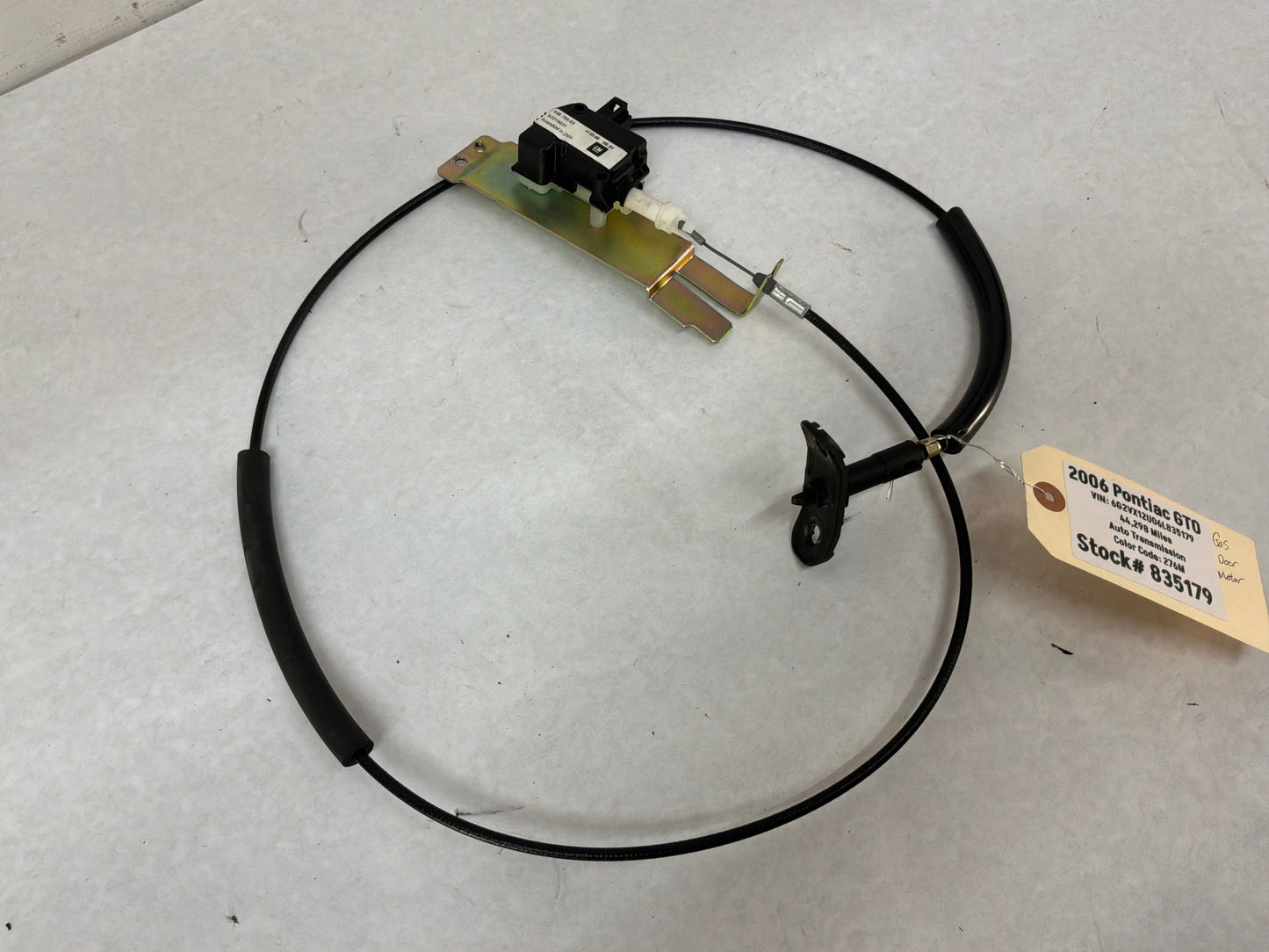 2006 Pontiac GTO Fuel Gas Door Lock Actuator w/ Cable  OEM
