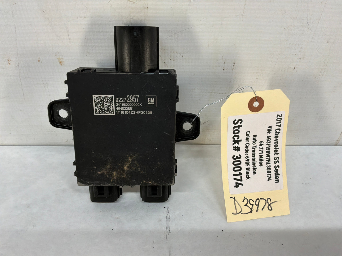2017 Chevy SS Sedan Radiator Cooling Fan Motor Module OEM