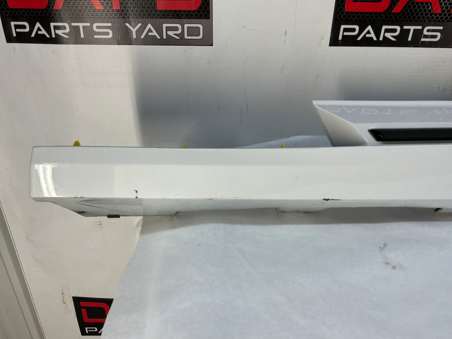 2023 Chevy Camaro SS LH Driver Rocker Molding Side Skirt Trim White OEM