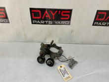 Ac compressor bracket - Day's Parts Yard